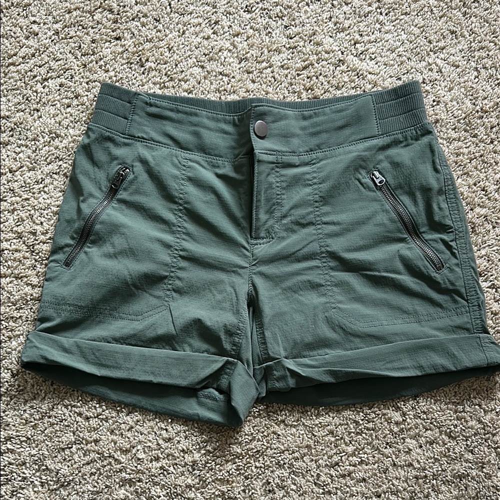 Women’s Athleta Shorts, Green, Size 8